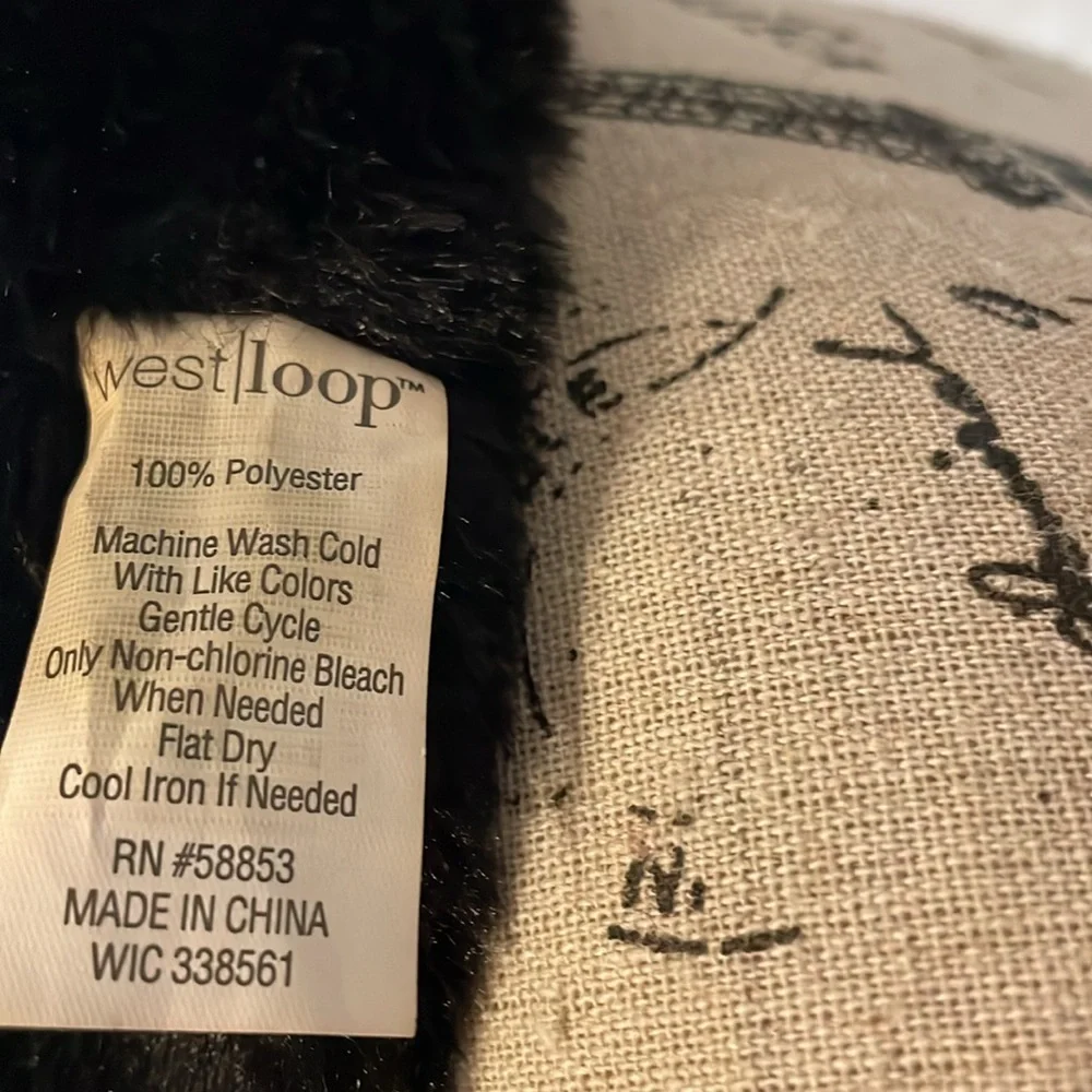 Elegant~ Chic Black Faux Fur Infinity Scarf NWOT Size: 30 inches Long WEST LOOP